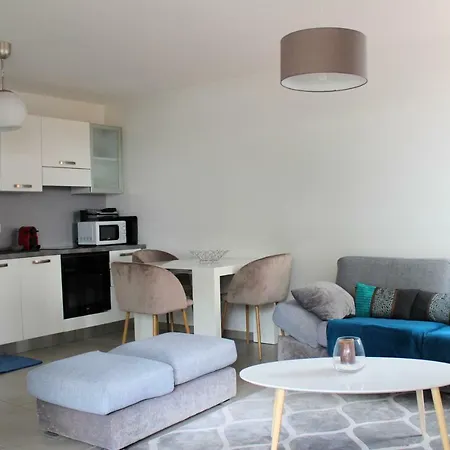 L'abri Des Papeteries Apartment